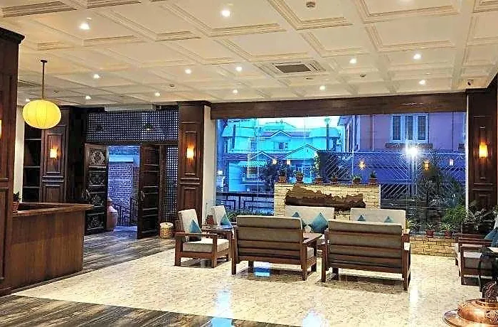 Dees Boutique Hotel 4*